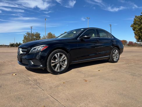 Used 2020 Mercedes-Benz C 300 4MATIC Sedan image 2