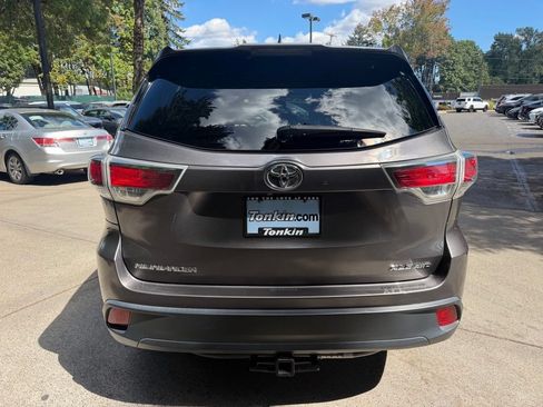 Used 2015 Toyota Highlander XLE AWD/4WD image 5
