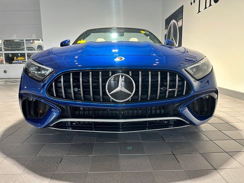 Used 2022 Mercedes-Benz SL 55 AMG 4MATIC image 2