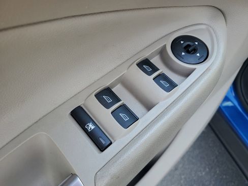 Used 2018 Ford Escape SEL image 13