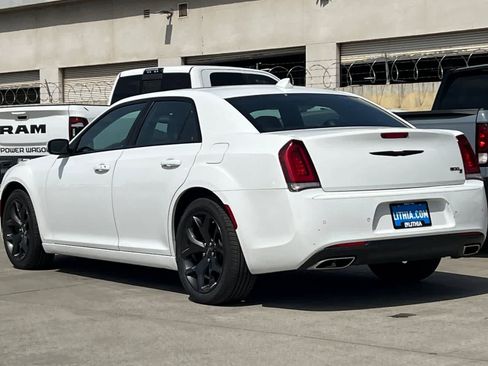 Used 2023 Chrysler 300 S image 7