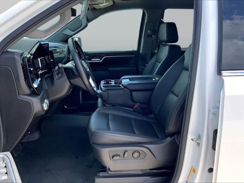 Used 2026 GMC Sierra 1500 SLT RWD image 8