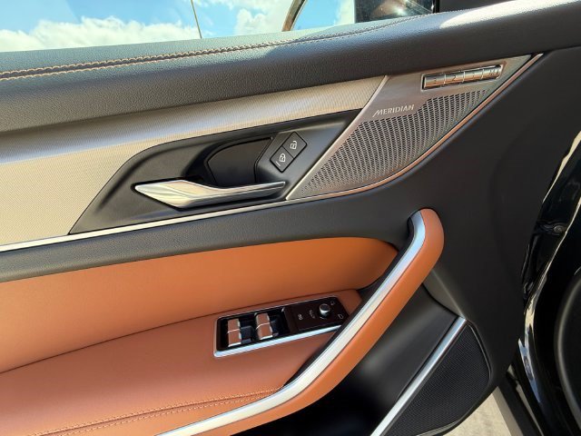 New 2026 Jaguar F-PACE R-Dynamic S AWD/4WD image 11