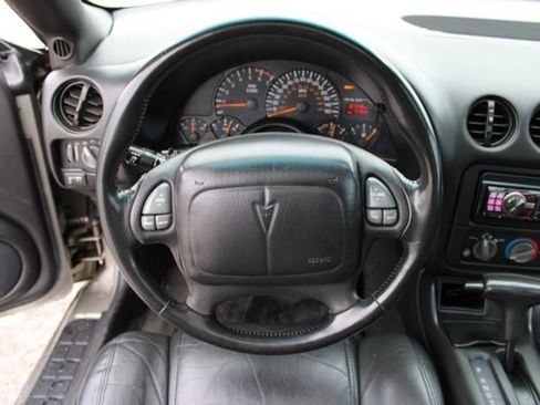 Used 2001 Pontiac Firebird Formula w/ Protection Group RWD image 16