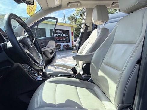 Used 2018 Buick Encore Premium image 10