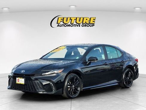 Certified 2025 Toyota Camry SE image 10