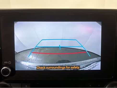 Used 2023 Toyota Highlander XLE image 30