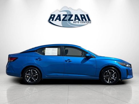 Used 2024 Nissan Sentra SV FWD image 2