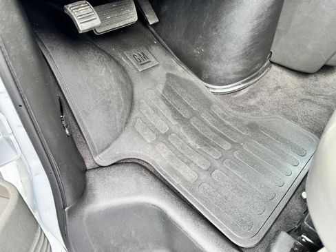 Used 2024 Chevrolet Express 3500 LT w/ LT Preferred Equipment Group image 12