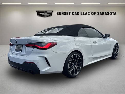Used 2022 BMW 430i Convertible w/ M Sport Package RWD image 4
