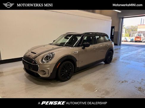 Used 2023 MINI Cooper Clubman S image 1