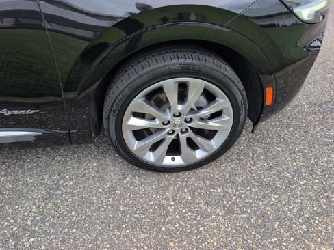 Used 2023 Buick Envision Avenir AWD/4WD image 9