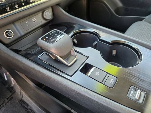 Used 2023 Nissan Rogue SV FWD image 27