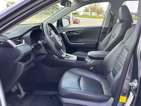 Used 2022 Toyota RAV4 XLE Premium AWD/4WD image 11