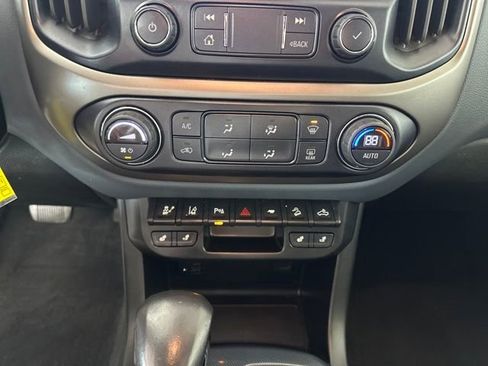 Used 2022 Chevrolet Colorado Z71 w/ Trail Boss Package image 23