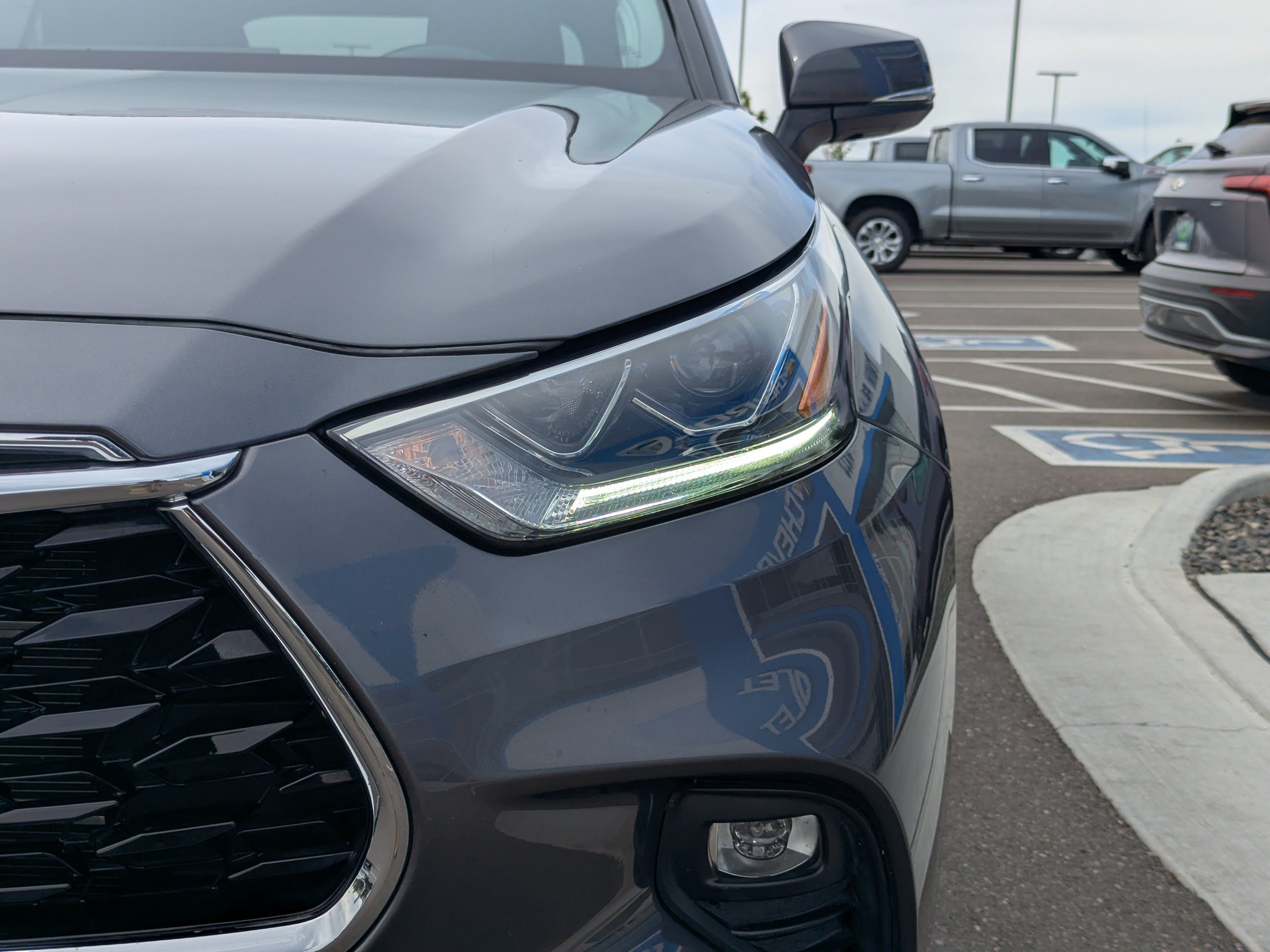 Used 2023 Toyota Highlander Limited AWD/4WD image 43