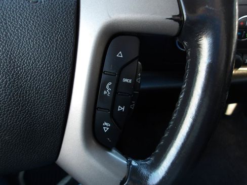 Used 2011 Chevrolet Silverado 2500 LT w/ Interior Plus Package AWD/4WD image 16