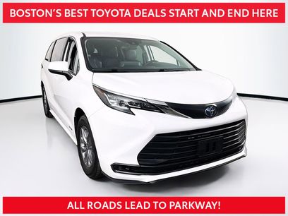 Used 2021 Toyota Sienna LE