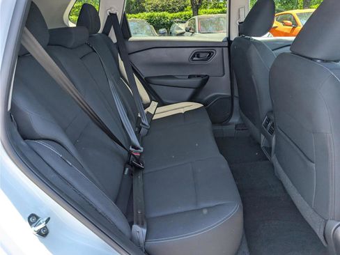 Used 2024 Nissan Rogue S AWD/4WD image 12