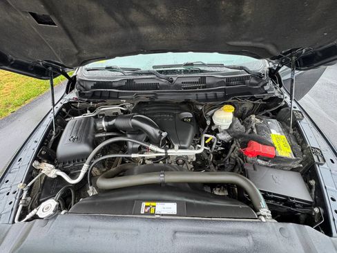 Used 2017 RAM 1500 Express AWD/4WD image 18