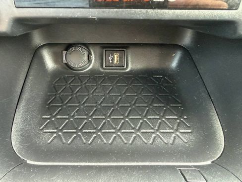 Used 2024 Toyota RAV4 LE AWD/4WD image 41