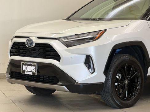 Used 2024 Toyota RAV4 XSE w/ Advanced Technology Package AWD/4WD image 28
