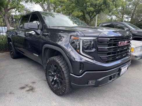Used 2025 GMC Sierra 1500 Elevation w/ X31 Off-Road Package AWD/4WD image 1