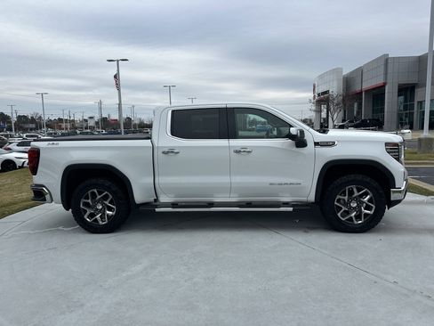 Used 2024 GMC Sierra 1500 SLT w/ SLT Premium Package image 11