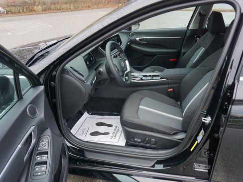 Used 2021 Hyundai Sonata SEL w/ Convenience Package FWD image 12