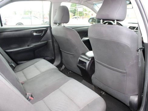 Used 2015 Toyota Camry LE FWD image 14