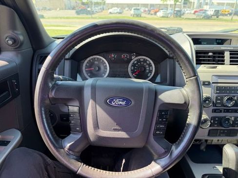Used 2011 Ford Escape XLT w/ 201A Rapid Spec Order Code FWD image 18