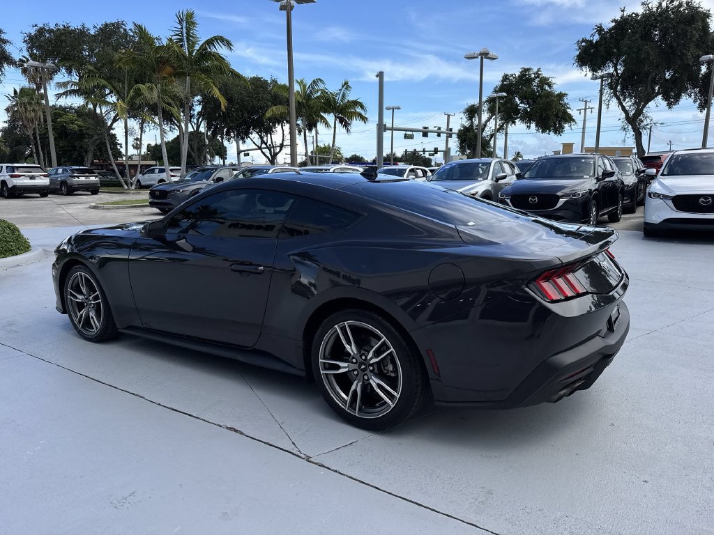 Used 2024 Ford Mustang Coupe RWD image 12