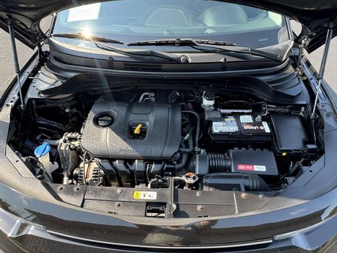Used 2020 Kia Soul LX FWD image 8