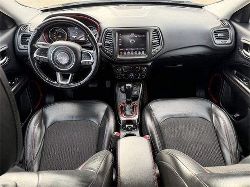 Used 2018 Jeep Compass Trailhawk w/ Cold Weather Group image 14