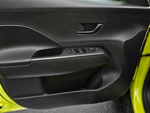 Used 2024 Hyundai Kona SEL image 9