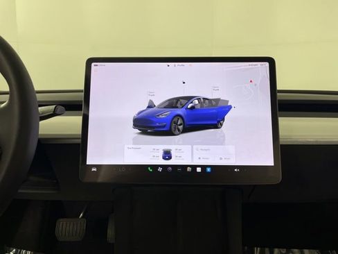 Used 2023 Tesla Model 3 Standard Range image 24