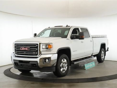 Used 2016 GMC Sierra 3500 SLE w/ SLE Preferred Package image 10