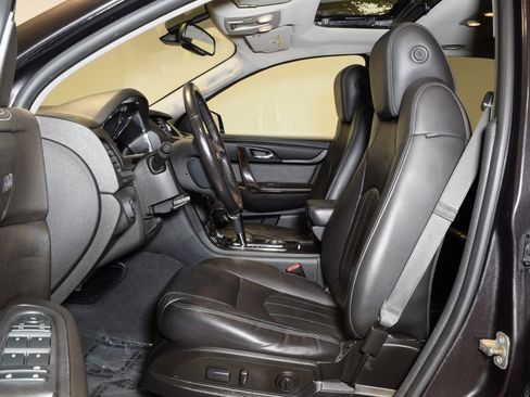 Used 2017 Chevrolet Traverse Premier image 10
