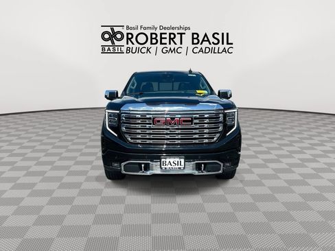 Used 2023 GMC Sierra 1500 Denali w/ Denali Reserve Package AWD/4WD image 3