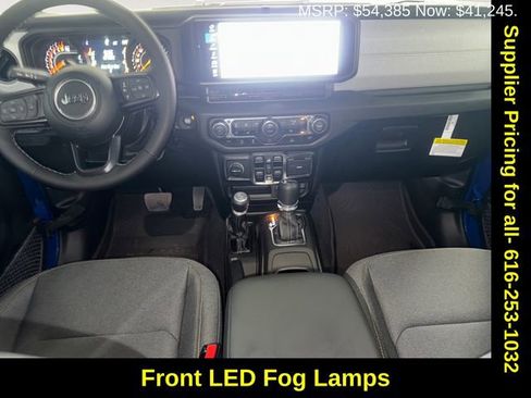 New 2025 Jeep Gladiator Sport image 21