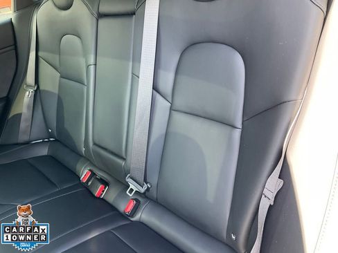 Used 2018 Tesla Model 3 Long Range image 29