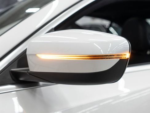 Used 2025 BMW 330i xDrive Sedan w/ Convenience Package image 43