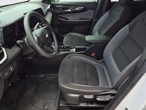 Used 2024 Chevrolet TrailBlazer LT FWD image 30
