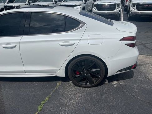 Used 2023 Genesis G70 3.3T w/ Sport Prestige Package RWD image 10
