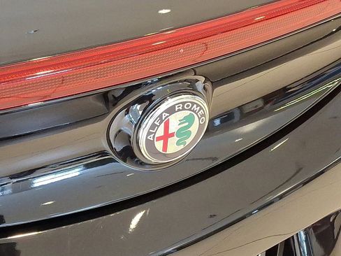 Used 2018 Alfa Romeo 4C Spider w/ Spider Track Package 3 RWD image 21