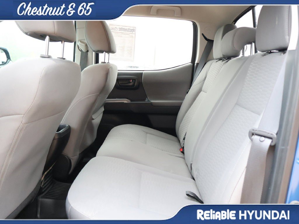 Used 2018 Toyota Tacoma SR5 RWD image 17