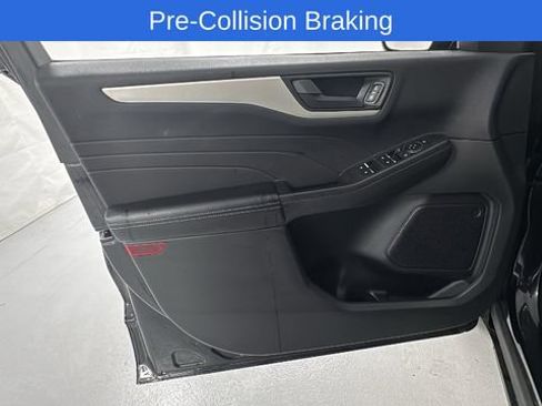 Used 2022 Ford Escape SE w/ Cold Weather Package image 18