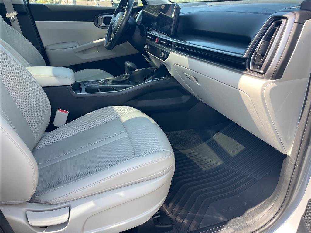 Used 2024 Kia Sorento S w/ Panoramic Sunroof Package FWD image 29