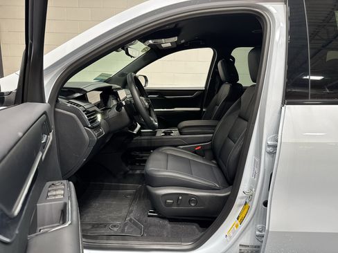 New 2026 GMC Acadia Elevation w/ Black Edition AWD/4WD image 15