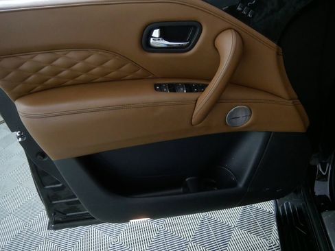 Used 2023 INFINITI QX80 Sensory w/ Cargo Package image 14